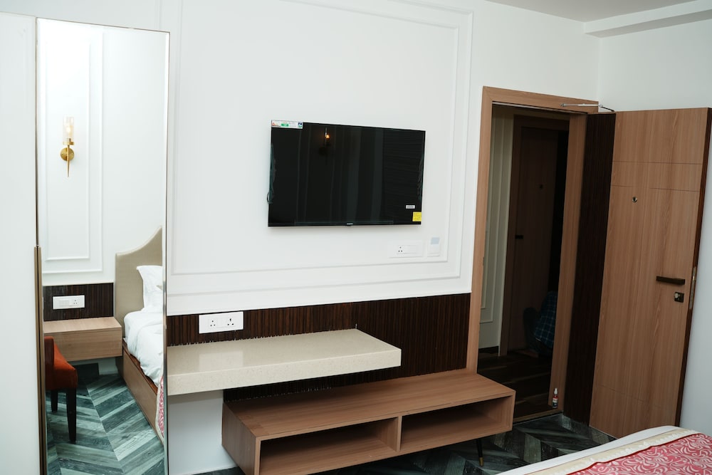 anaya retreat adults only