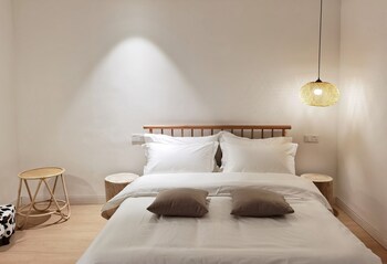 riverside retreat hotel