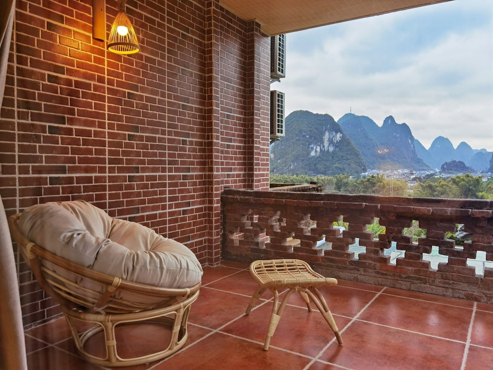 riverside retreat hotel