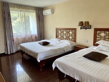 Riverside Retreat Hotel,Yangshuo>>Guilin,3 star