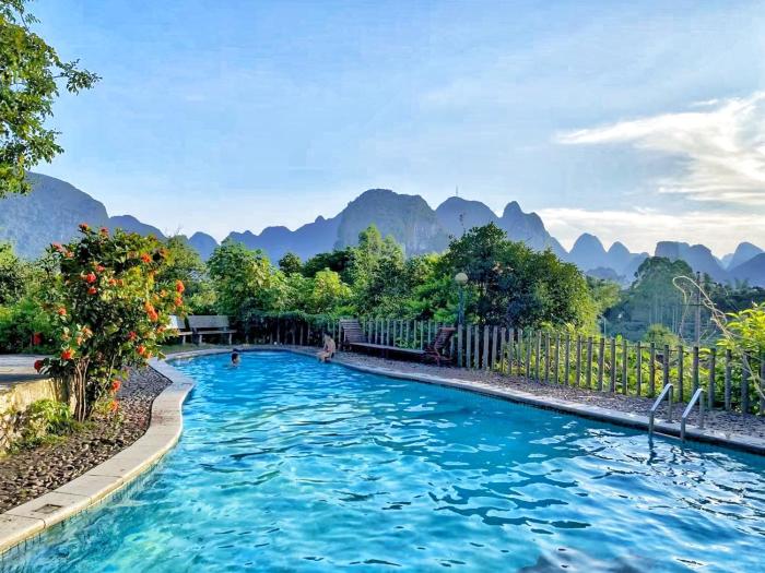 riverside retreat hotel