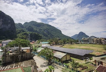amos pili tree inn powered by cocotel