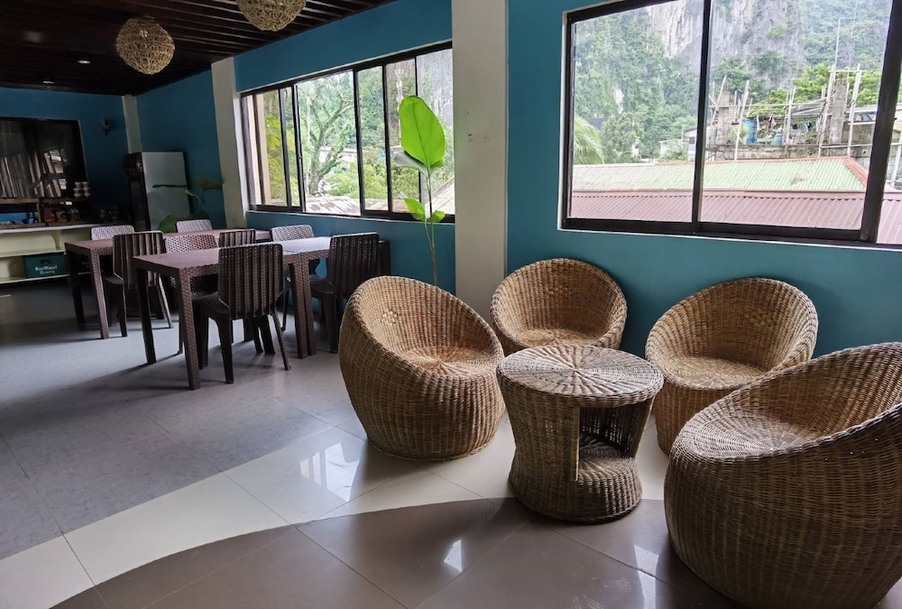 amos pili tree inn powered by cocotel