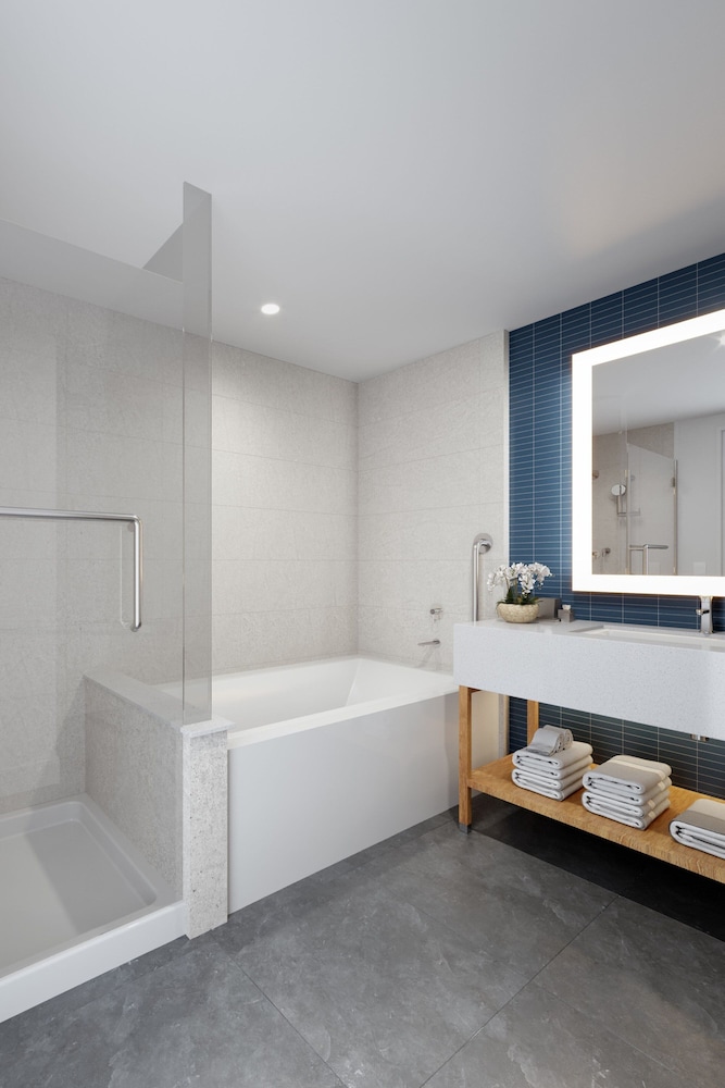 renaissance honolulu hotel and spa