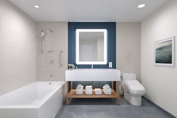 renaissance honolulu hotel and spa