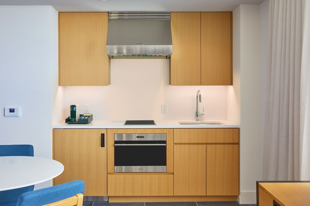 renaissance honolulu hotel and spa