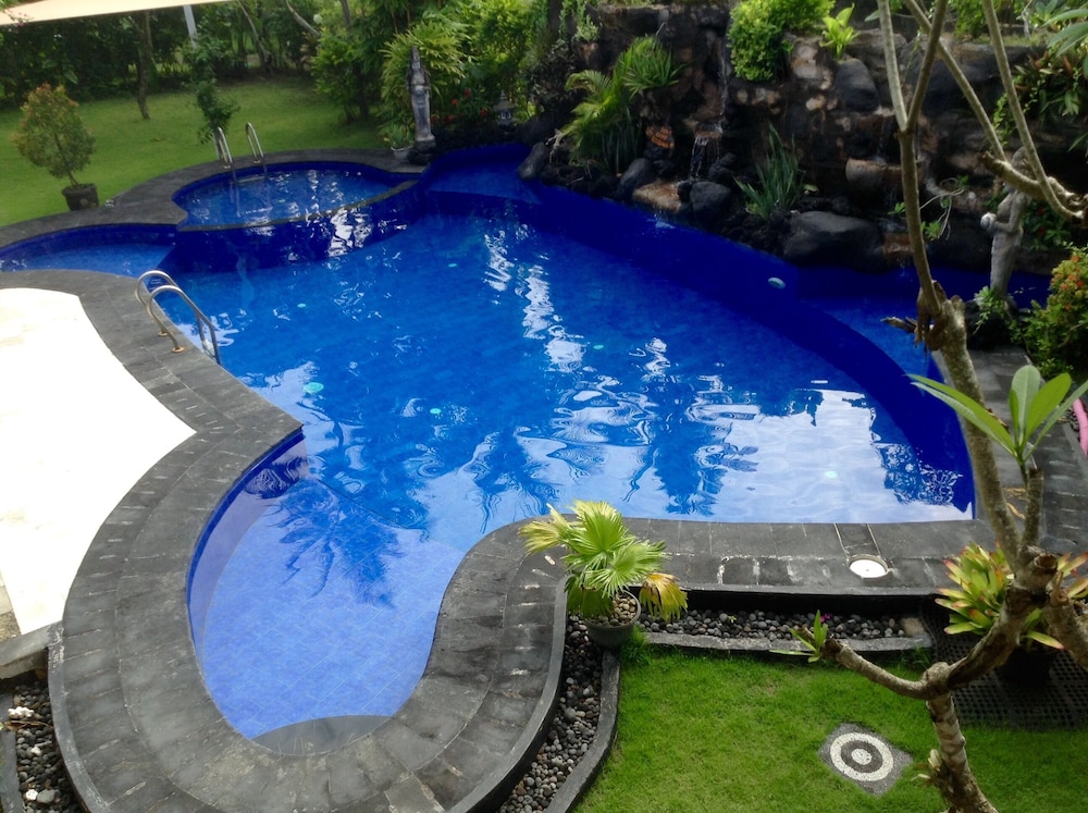 villa tenganan kura kura villas candidasa bali