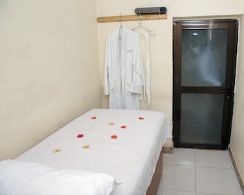 ubuntu palace hotel