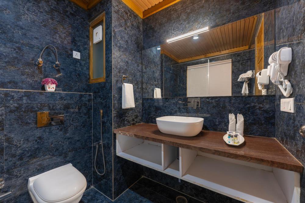 bradhi riverside resort jibhi