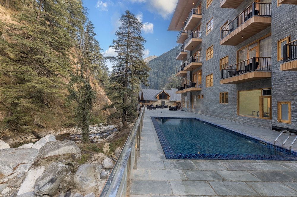 bradhi riverside resort jibhi