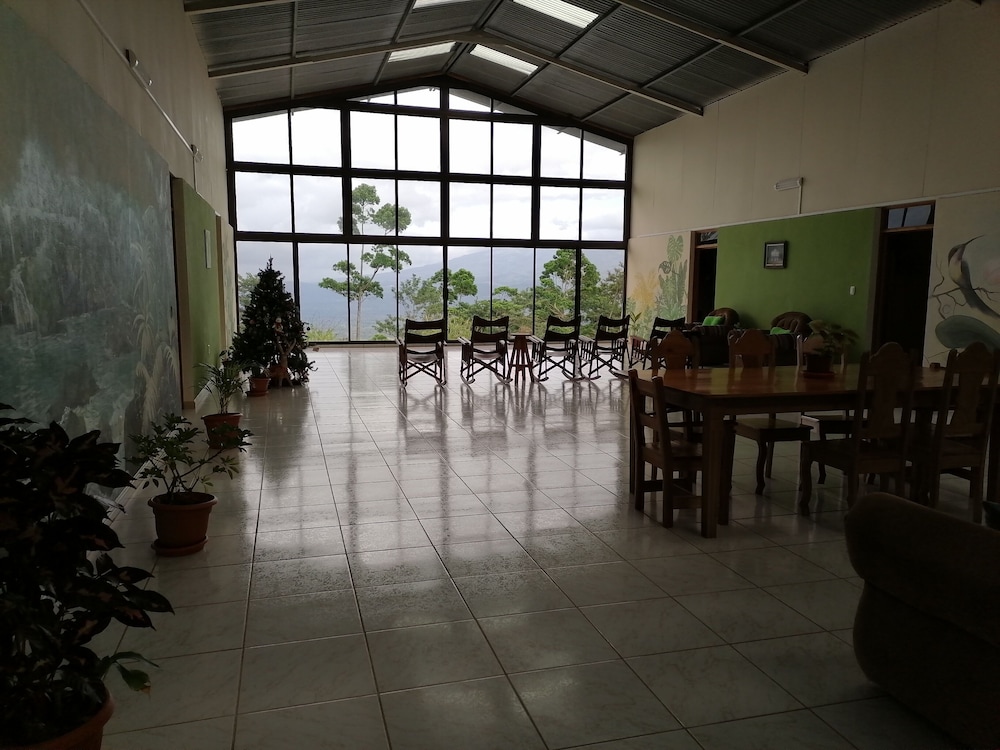 la tigra mountain house