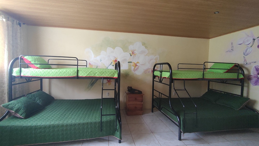 la tigra mountain house