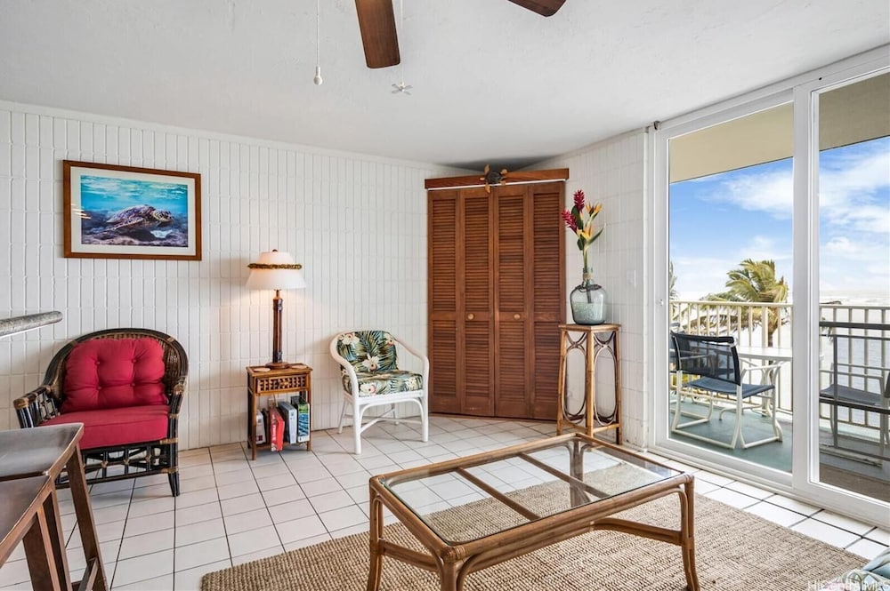 luxury oceanview punaluu condo