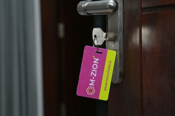 mzion hotel weligama