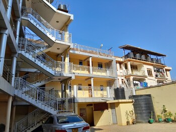 blue star apartments