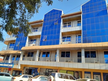 blue star apartments