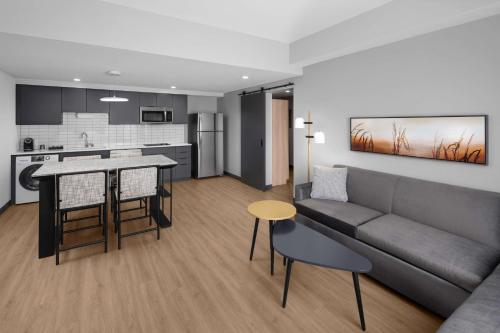 homewood suites by hilton grand prairie at epiccentral