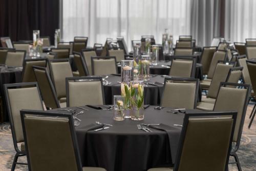 hilton garden inn grand prairie at epiccentral