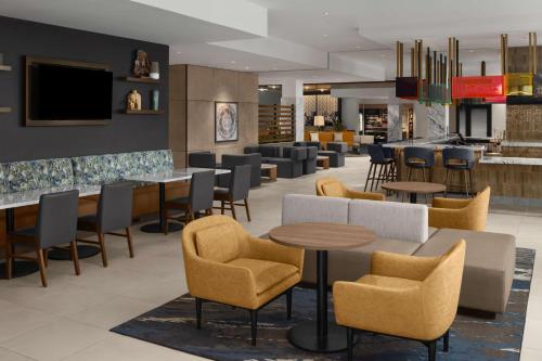 hilton garden inn grand prairie at epiccentral