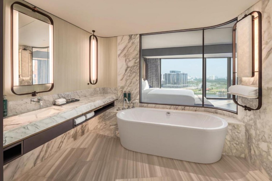 hilton saigon