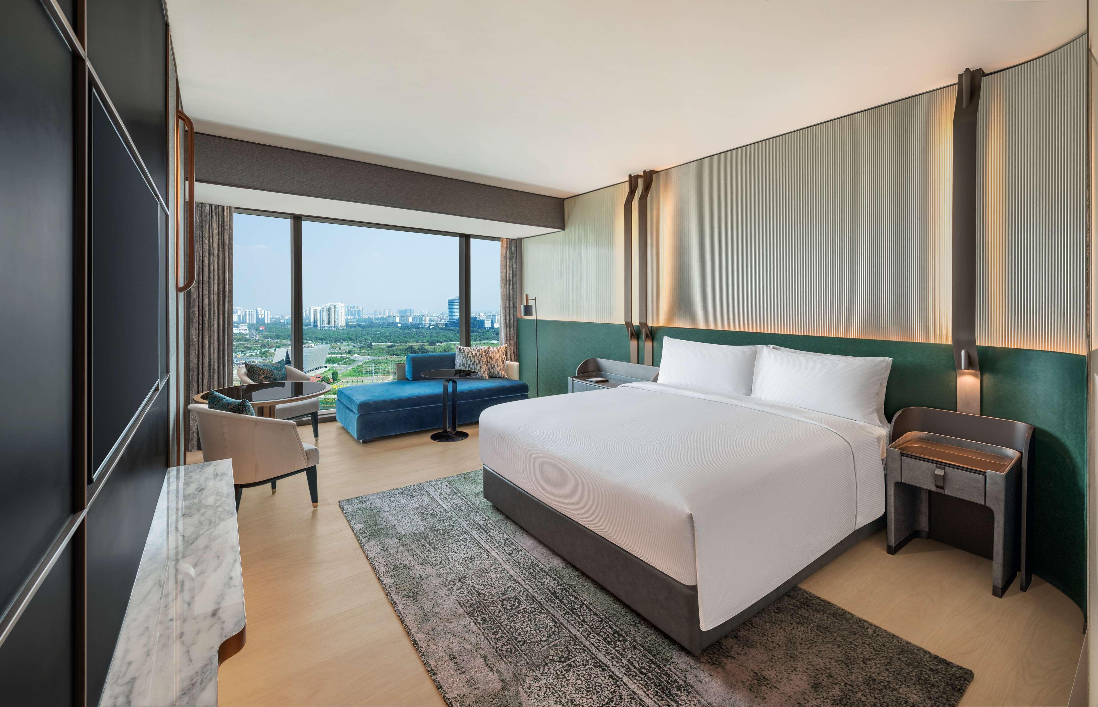 hilton saigon