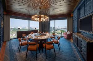hilton saigon