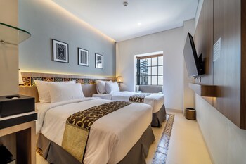 montana oceanside mandalika