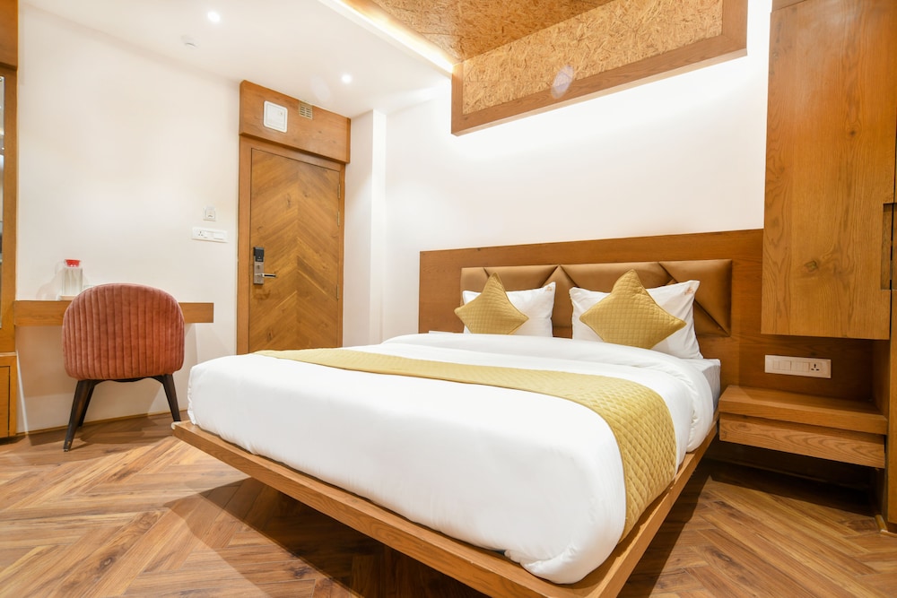 hathili hotel and restaurant