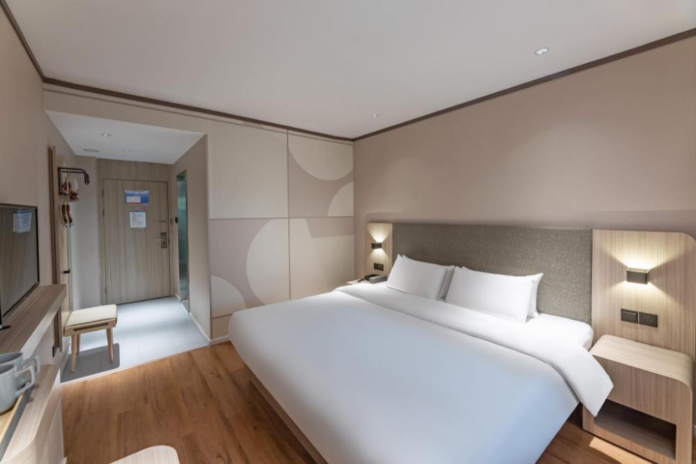 hanting hotel suzhou sanxiang plaza metro station