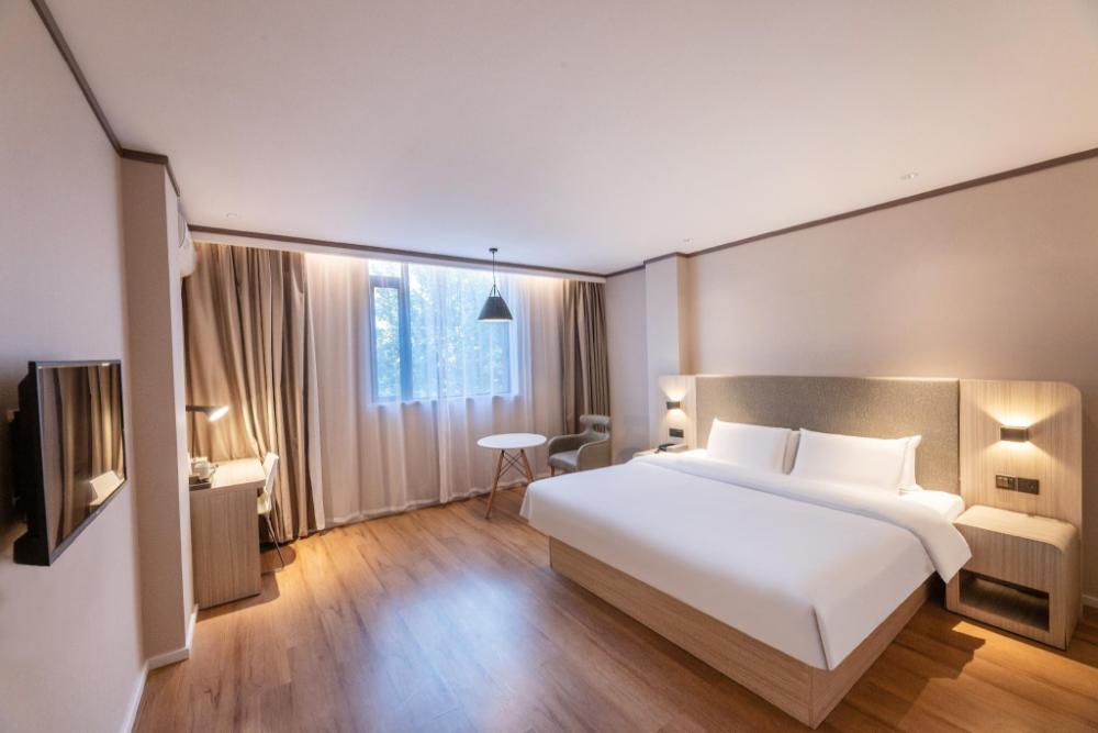 hanting hotel suzhou sanxiang plaza metro station