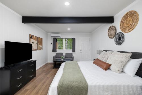 The Lofts On Indian Point,1160 Indian Point Rd,2 star