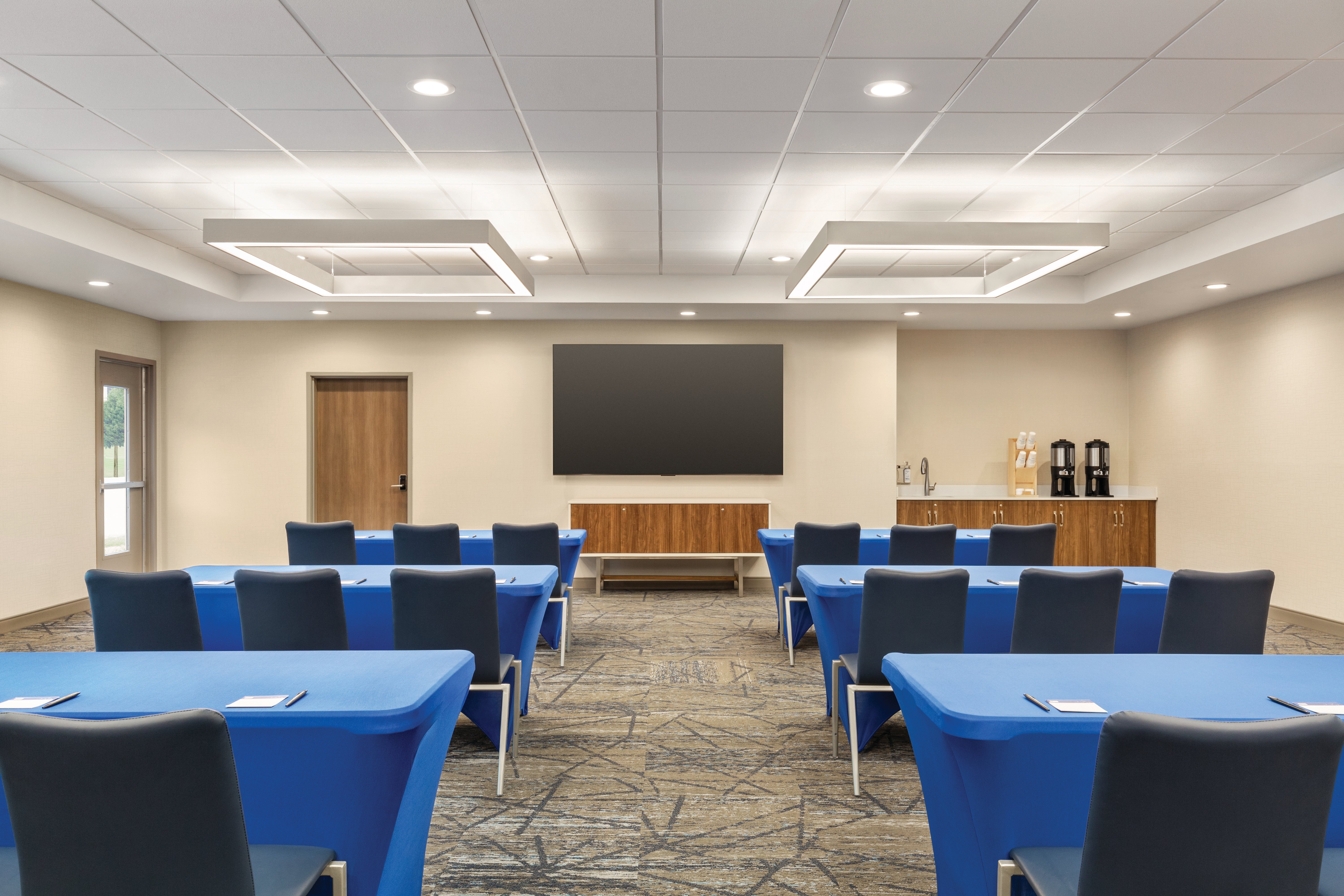 holiday inn express and suites bessemer birmingham sw