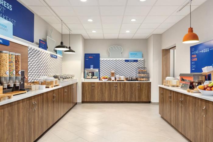 holiday inn express and suites bessemer birmingham sw