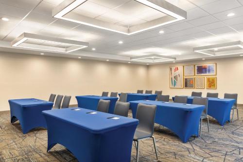 holiday inn express and suites bessemer birmingham sw