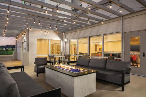 holiday inn express and suites bessemer birmingham sw