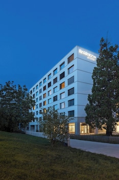 residence inn by marriott geneva city nations