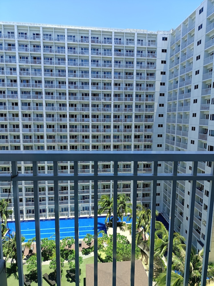 shore residences pasay city