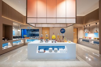 holiday inn express haiyan an ihg hotel
