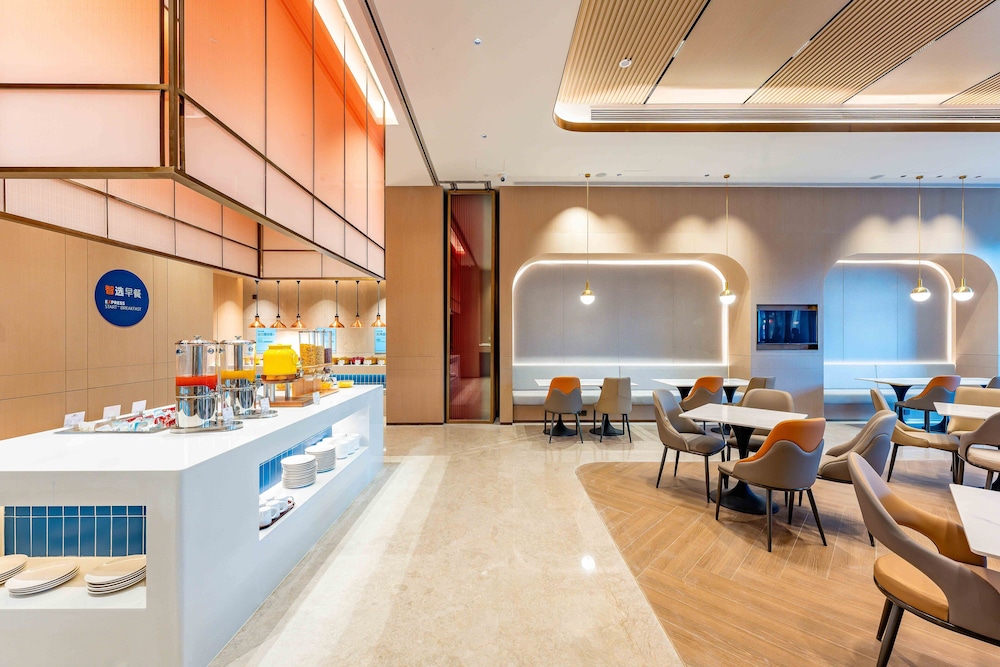 holiday inn express haiyan an ihg hotel