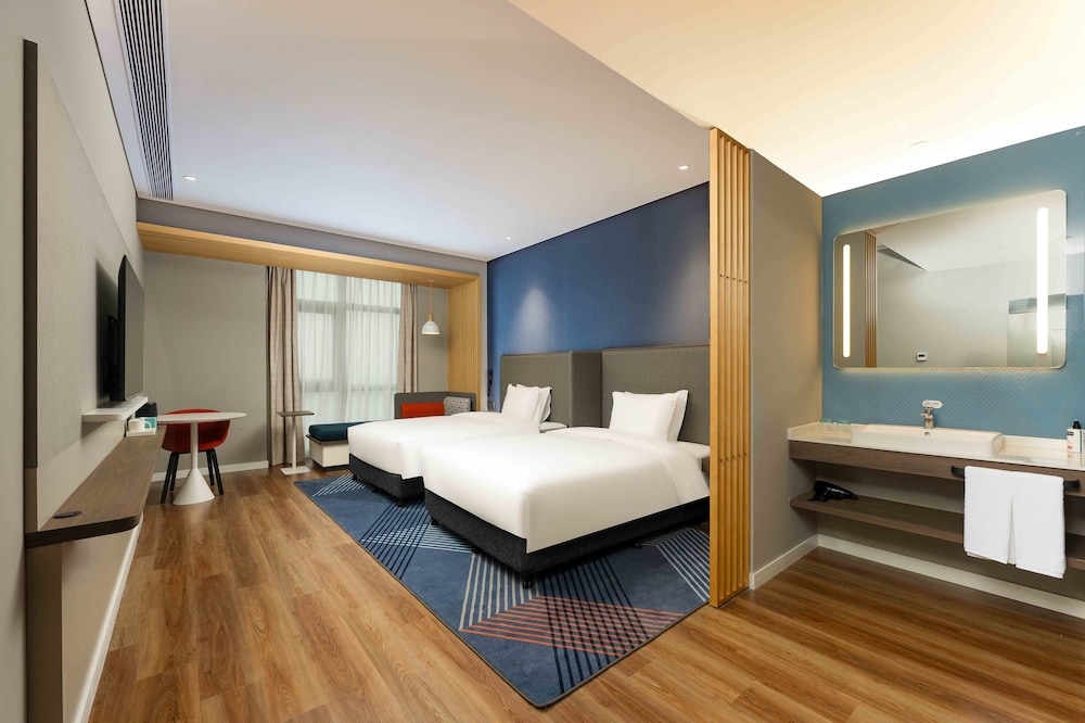 holiday inn express haiyan an ihg hotel
