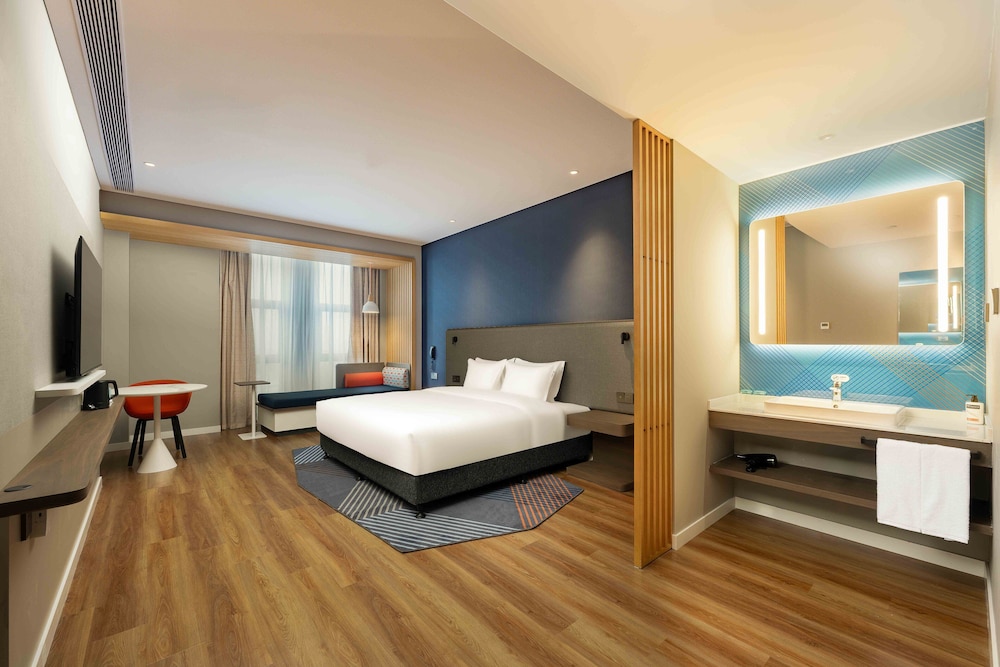 holiday inn express haiyan an ihg hotel