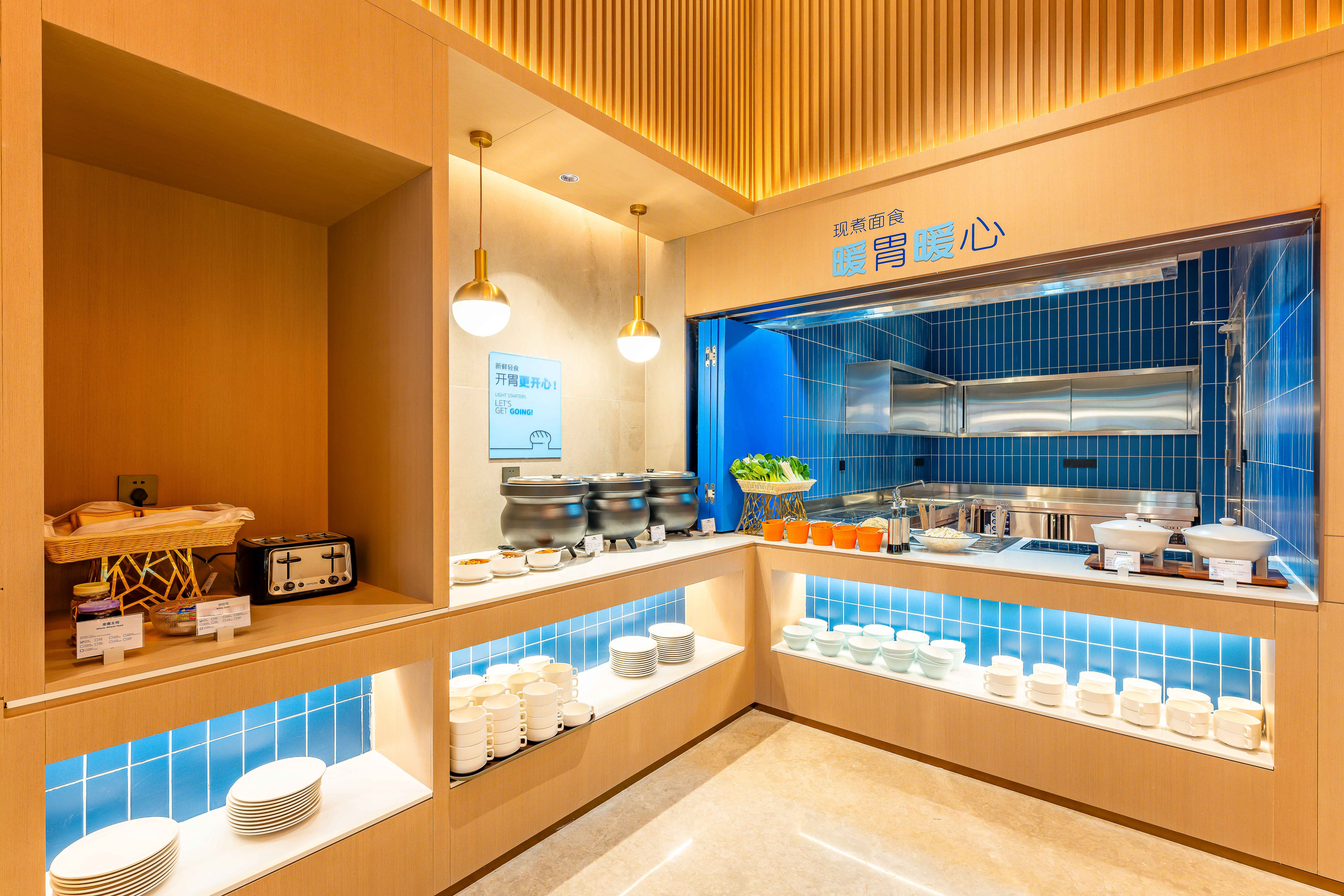 holiday inn express haiyan an ihg hotel