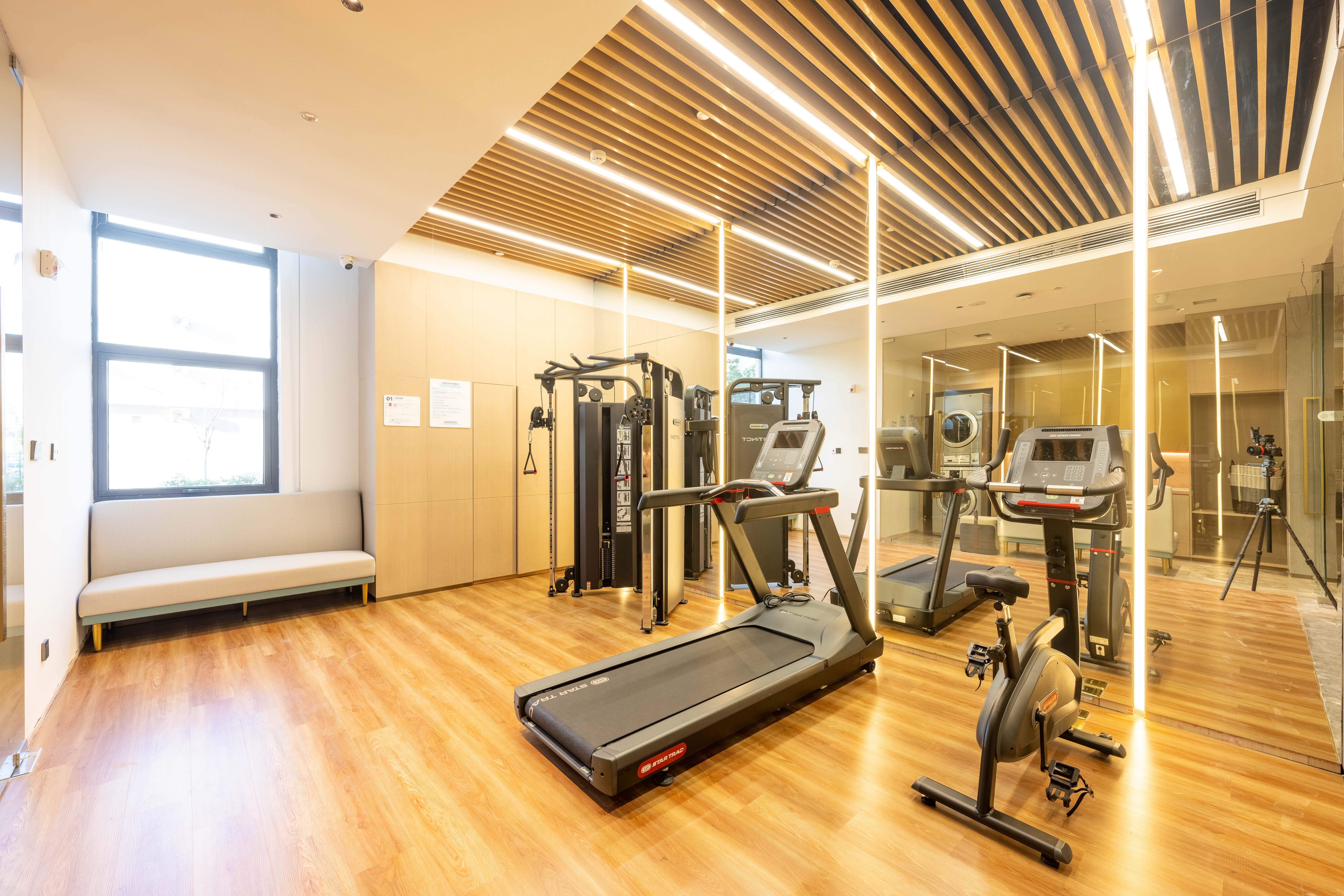 holiday inn express haiyan an ihg hotel