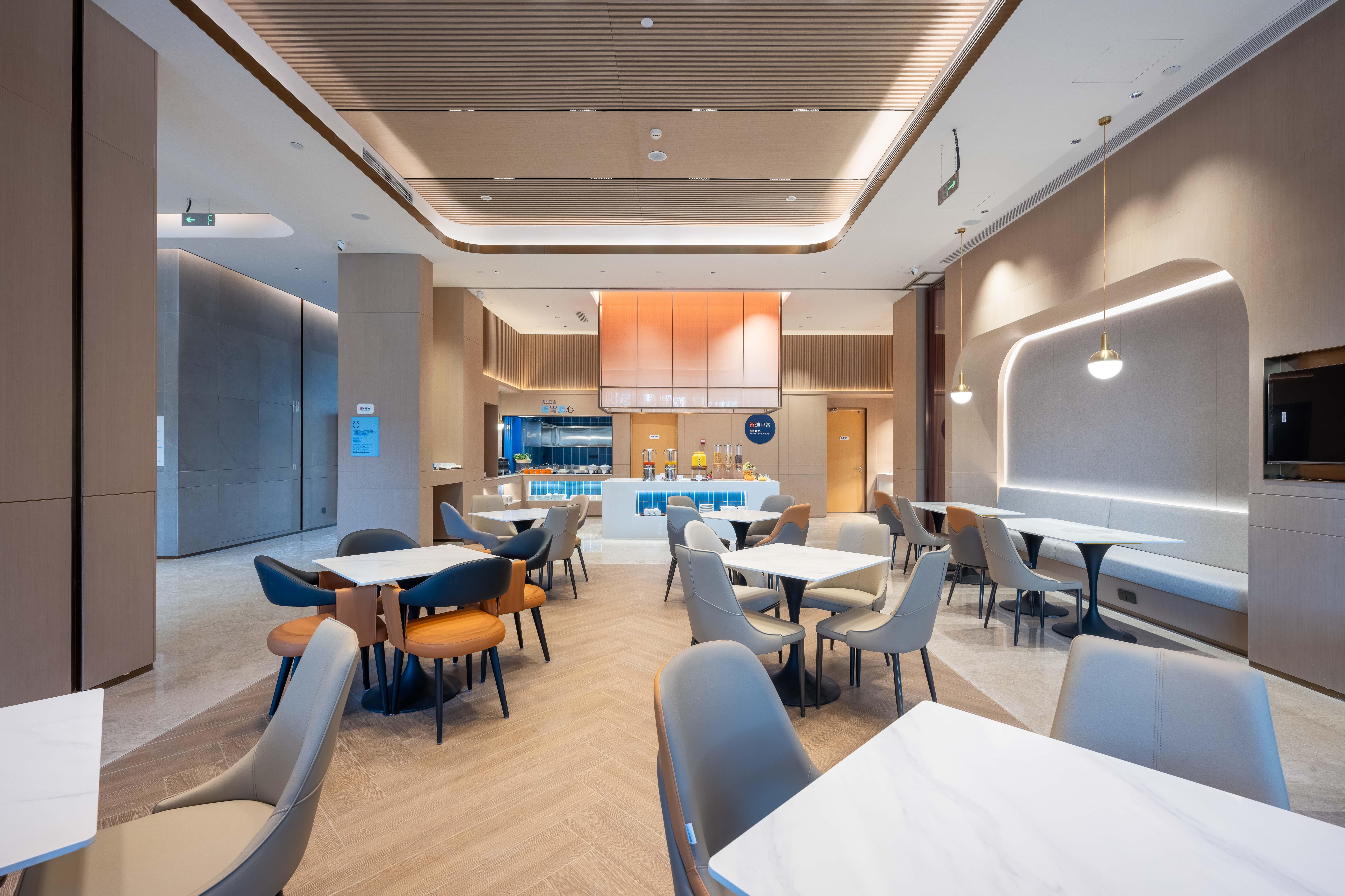 holiday inn express haiyan an ihg hotel