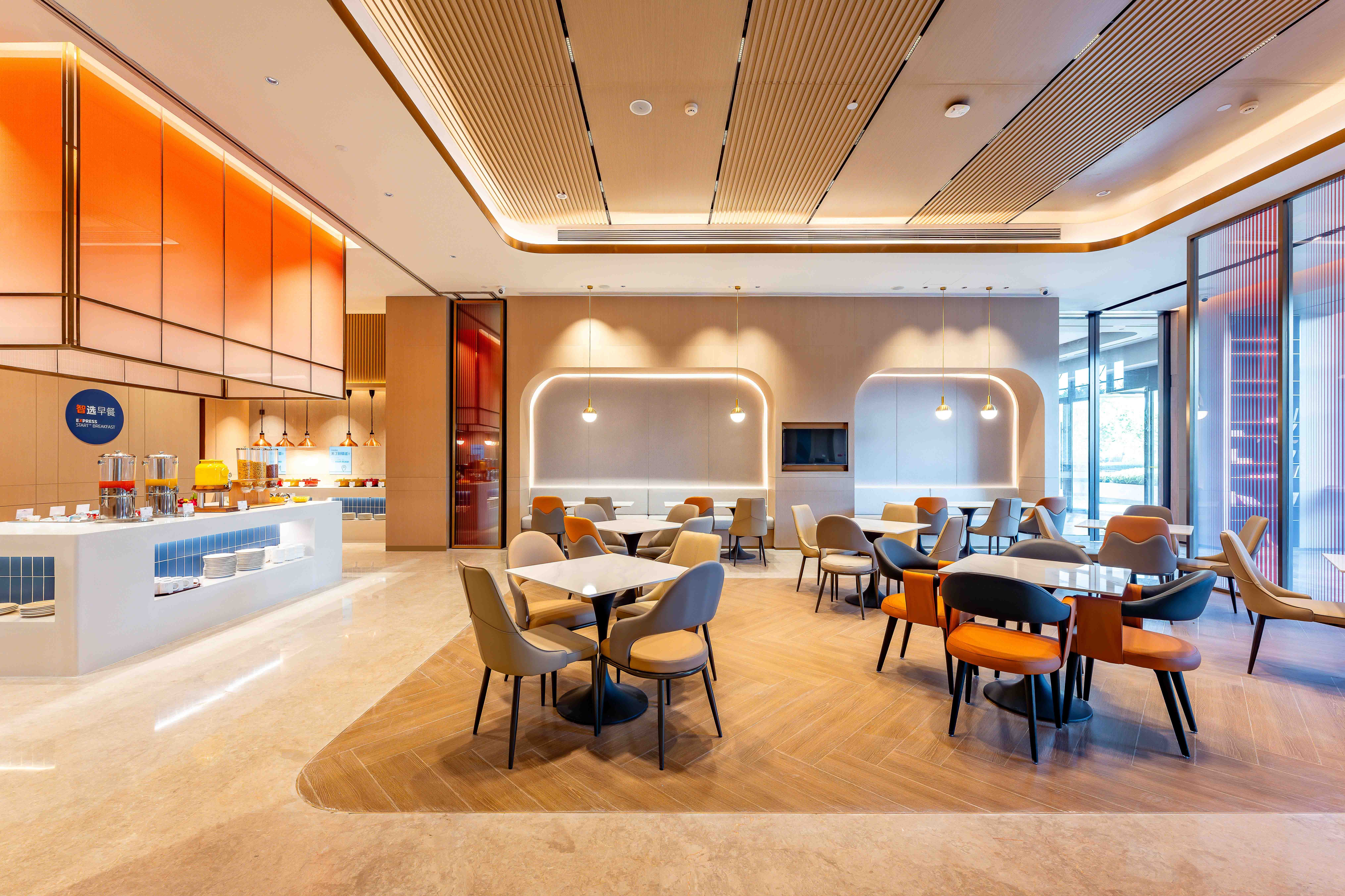 holiday inn express haiyan an ihg hotel