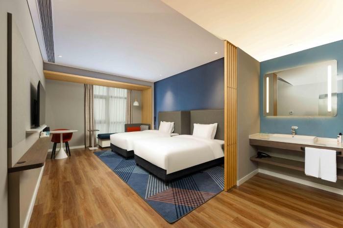 holiday inn express haiyan an ihg hotel