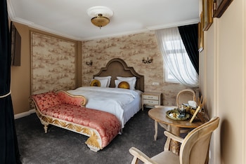 ateneea luxury rooms