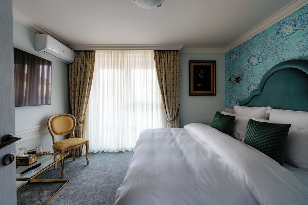 ateneea luxury rooms