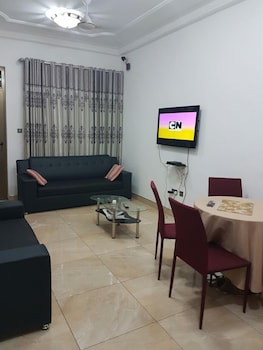 2bedrooms private apart junction mall