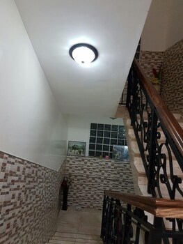 2bedrooms private apart junction mall